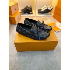 Louis Vuitton Low Shoes